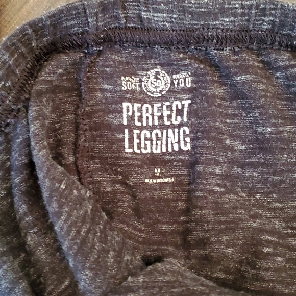 *SOLD*Lot of SO Juniors Leggings size Medium - Picture 4 of 6